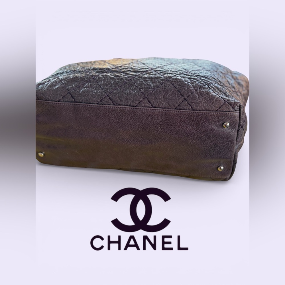 CHANEL On The Road Tote Shoulder Bag Purple Glazed
Leather Silver Hardware WOW! - Picture 7 of 14